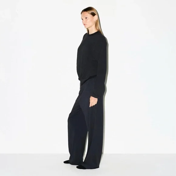 SKIMS Oversized Boyfriend Long Sleeve T-Shirt Black Onyx Size XS Tees - Long Sleeve